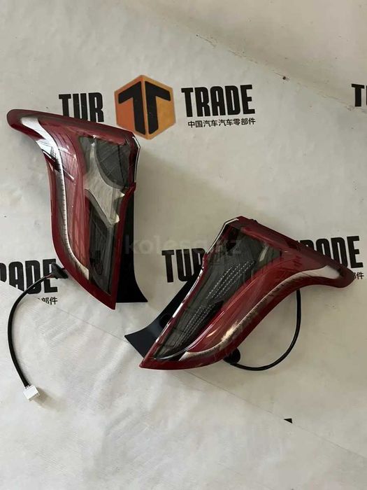 Фонари задний Фонарь Фара Хончи HONGQI E-QM5 21-