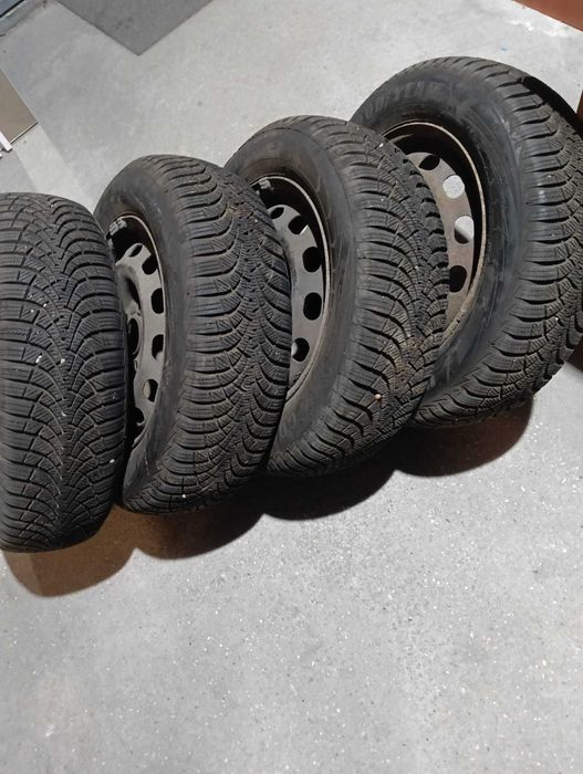 Vand set jante iarna 15 inch Focus 2, Focus 3 195/65R15 GoodYear Ultra