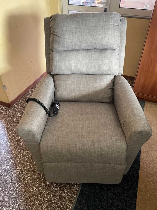 Електрически фотьойл с релакс механизъм RELAX