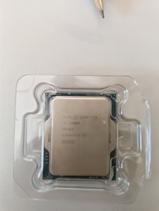 Процессор Intel Core i3 12100F