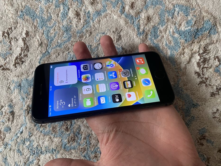 iPhone 8 64Gb в хорошем