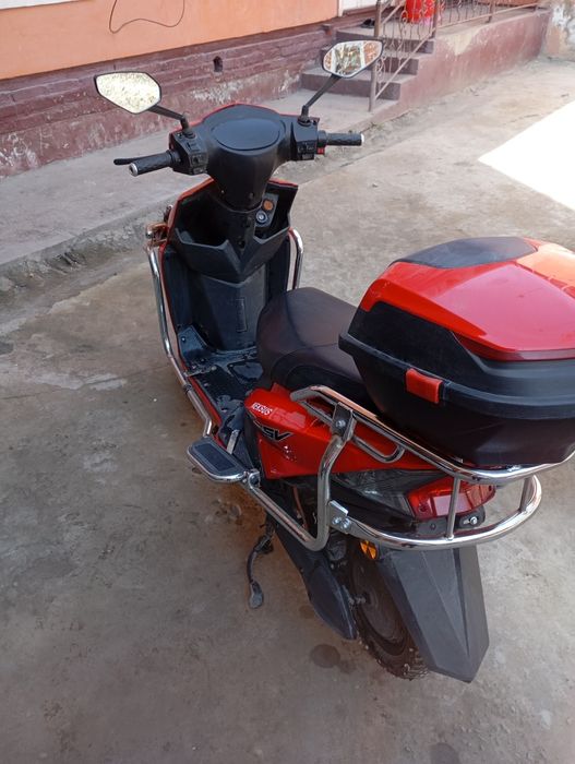 Skuter Lexus           ʼʼ