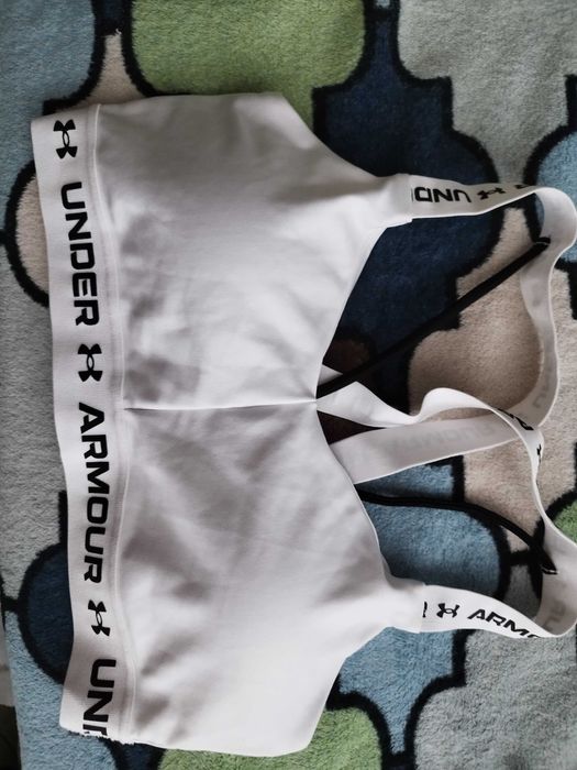 Бюстиета, л размер, неупотребявани, Under armour
