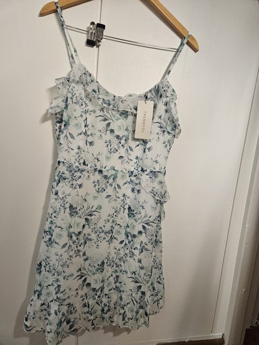 Нови рокли - 12 лв.