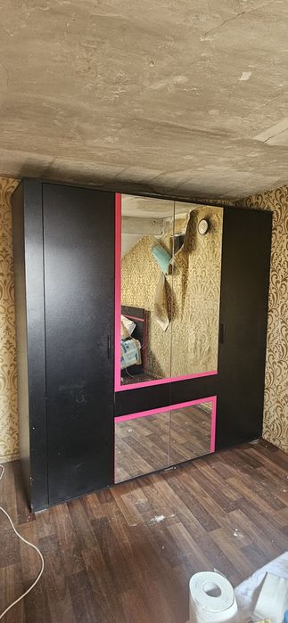 Четирикрилен гардероб цвят тъмно венге