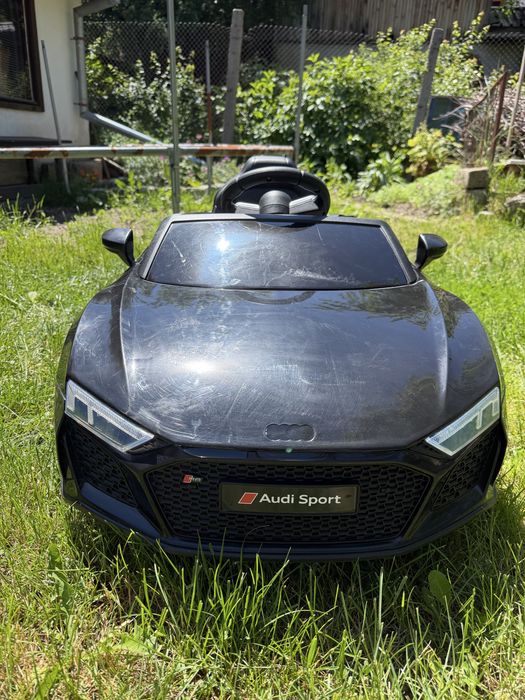 Детска Акумулаторна кола черна Audi