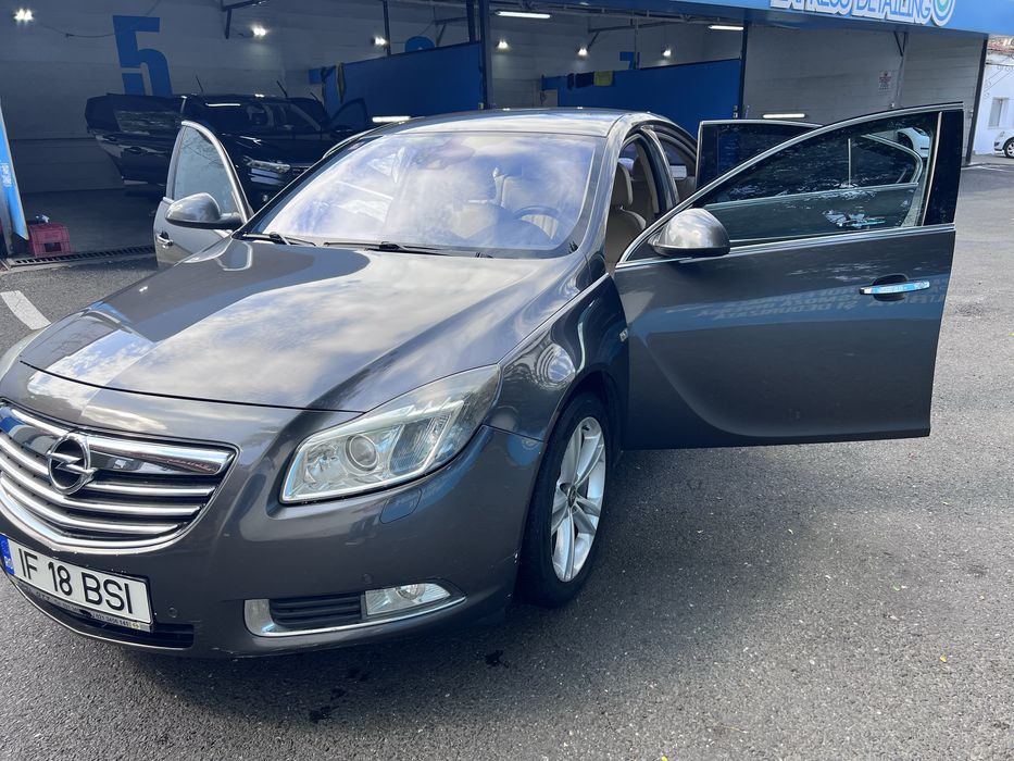 Opel insignia 2000cm pe firma se ofera factura neplatitor de tva