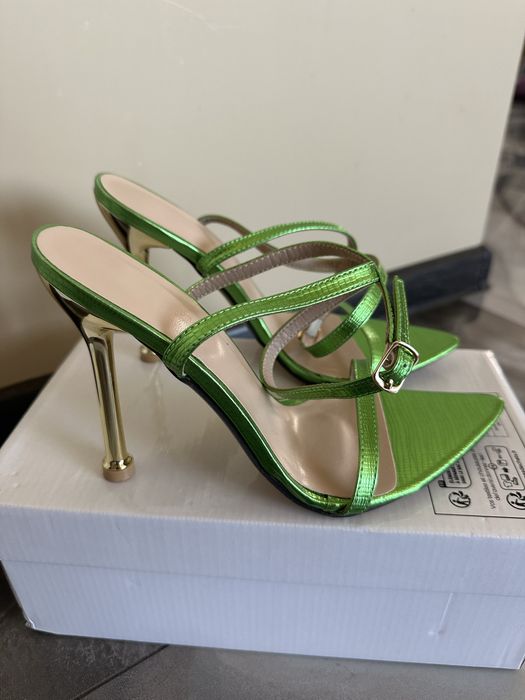 Сандали зелени 37 номер