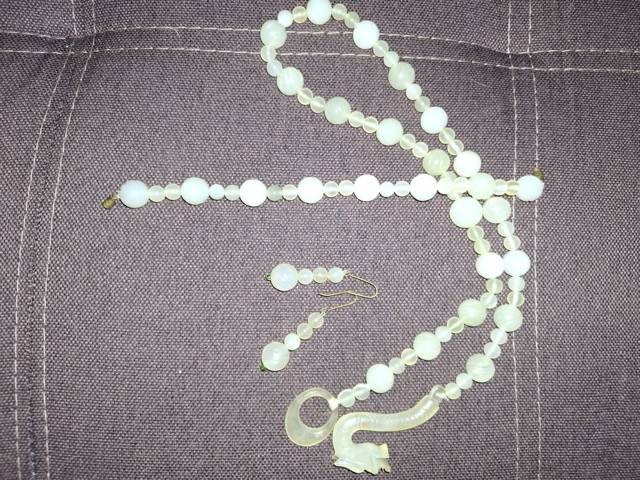 Set bijuterii din jad