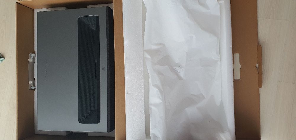 Vând proiector laser ust Formovie Theater 4k dolby vision-atmos