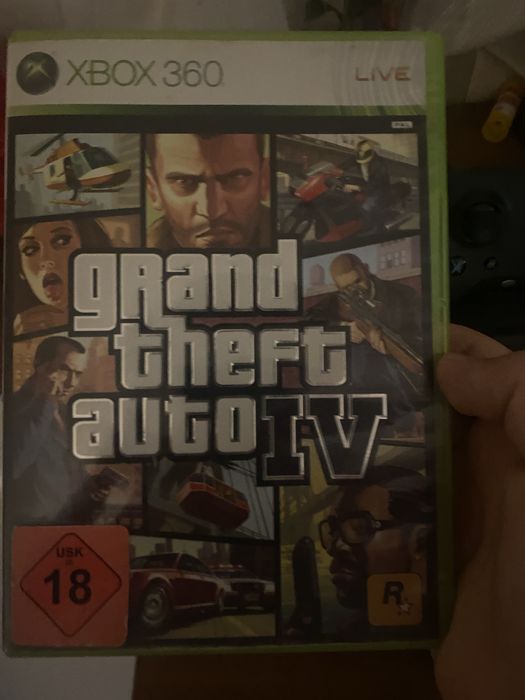 Xbox 360 perfect functional + 5 jocuri si un controler