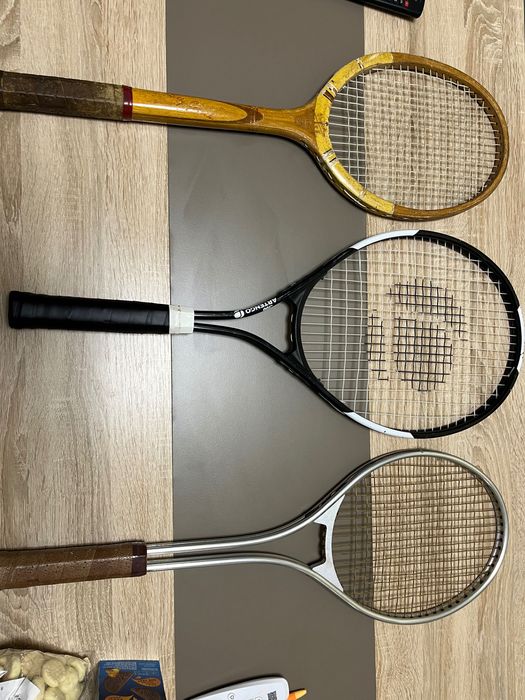 Ракети за тенис на корт