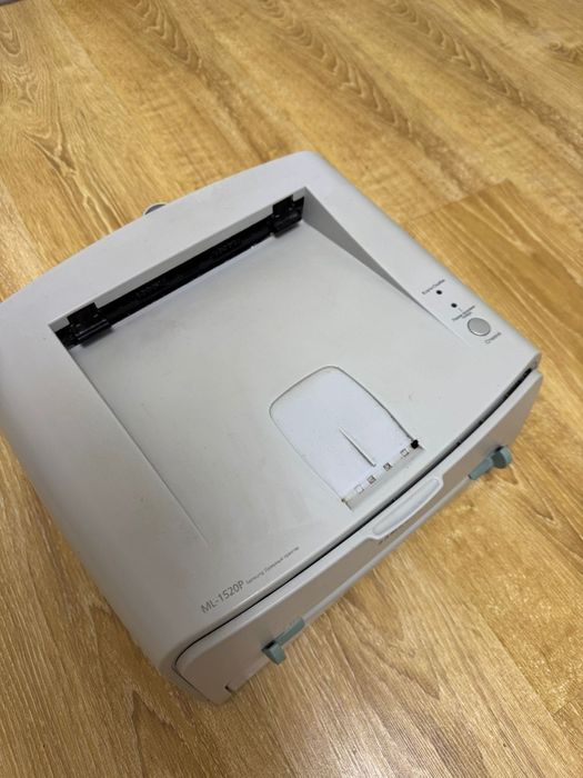 Продам принтер на запчасти