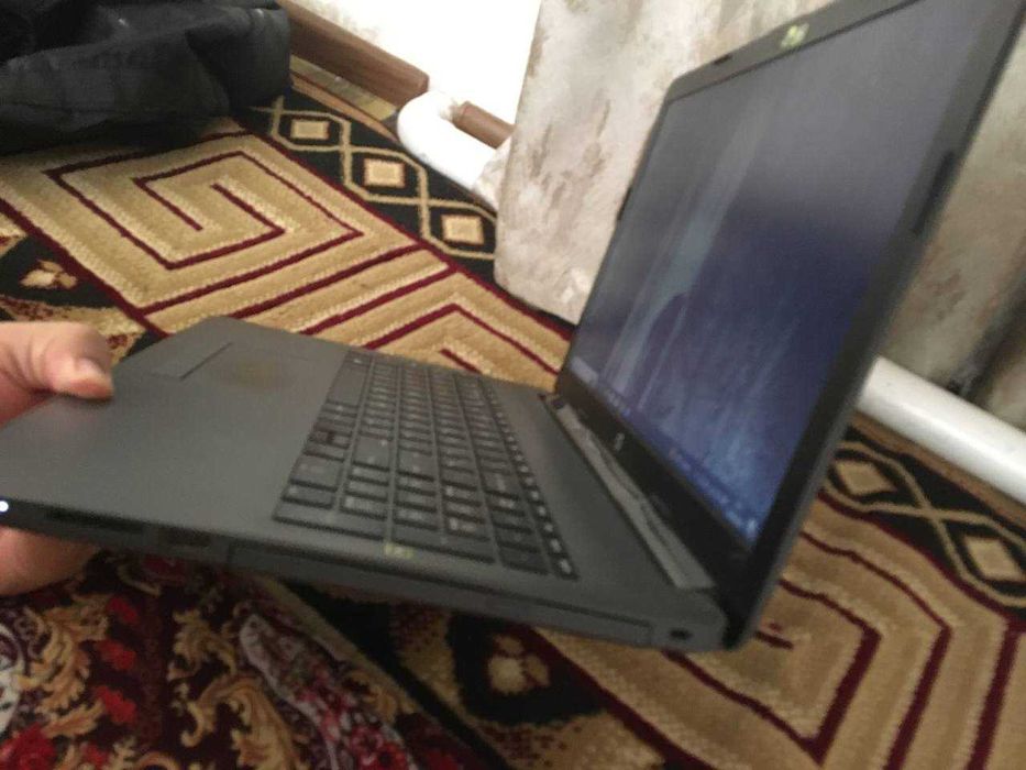 HP noutbook  sotiladi ideal sastayana  kam ishlatilgan offisniy