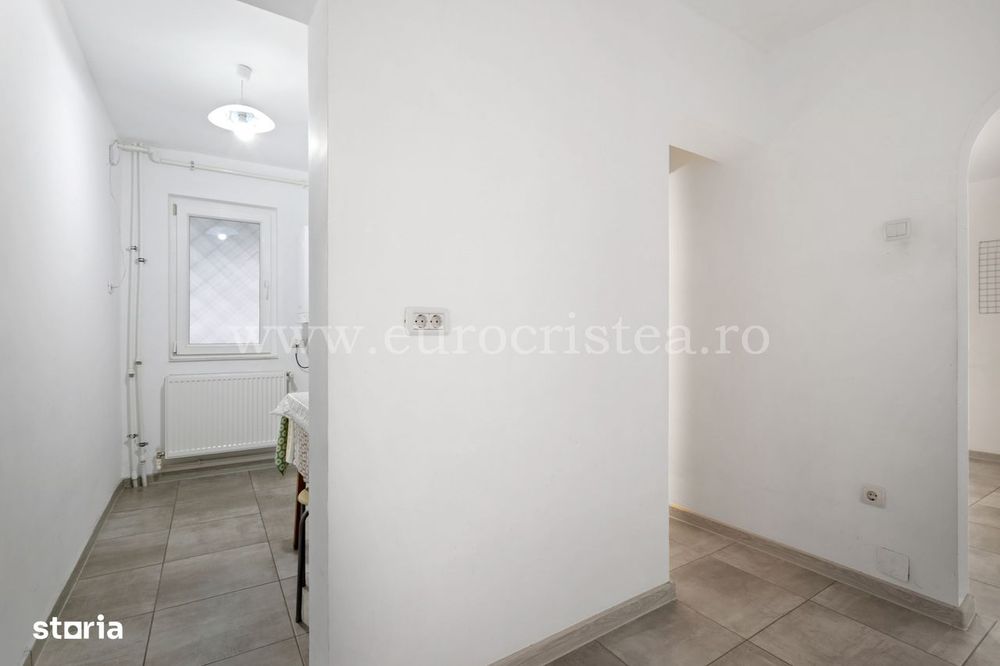 Apartament cu 2 camere de vânzare – Renovat, parter, Strada Sirenei