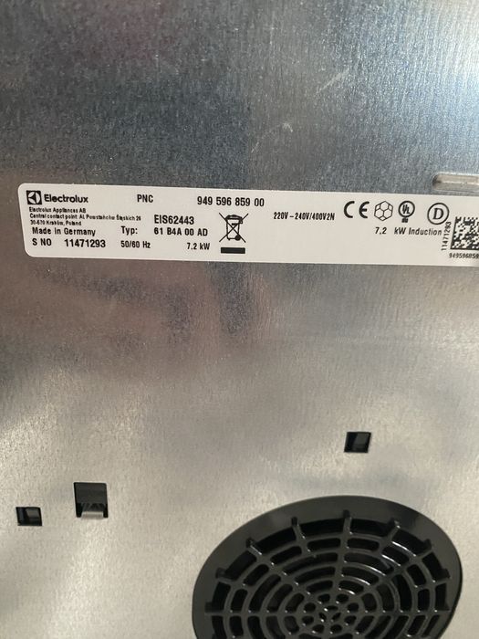 Vând plită electrică Electrolux  EIS62443