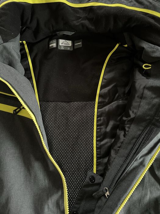 Geaca si pantaloni ski McKinley