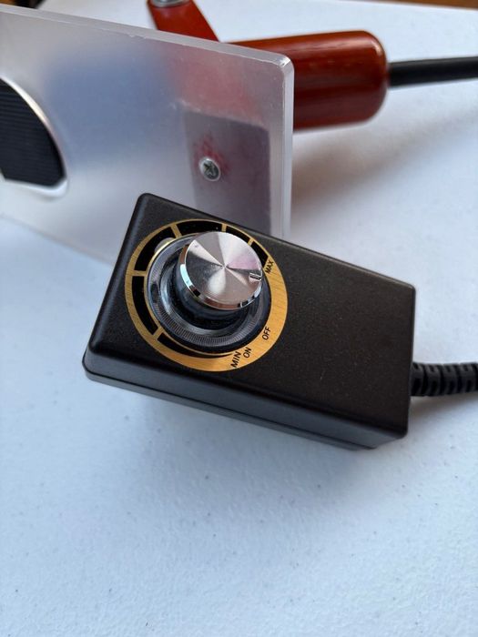 Masina electrica de tuns covoare
