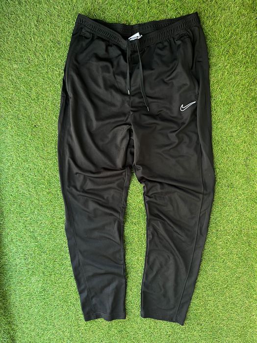ЛИКВИДАЦИЯ : Мъжки екип : Nike DRI-FIT L