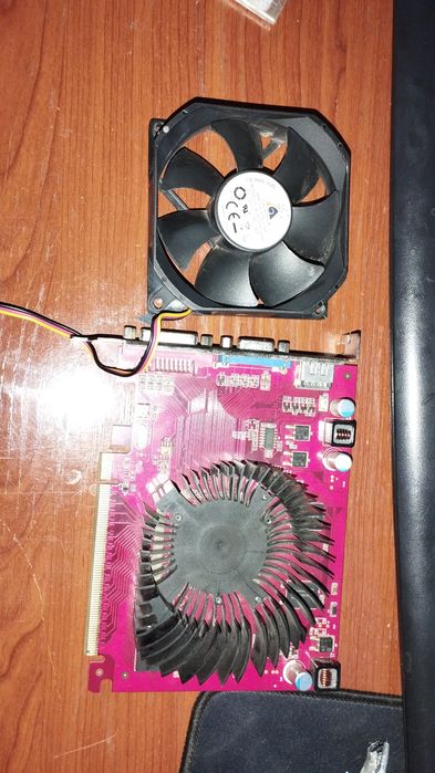 Продам видео карту radeon hd 2600 pro