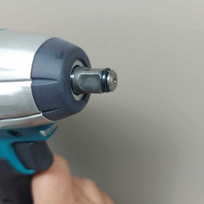 Безчетков ударен гайковерт Makita DTW180Z 3/8
