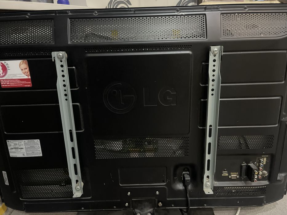 Продам телевизор LG 42pj250r