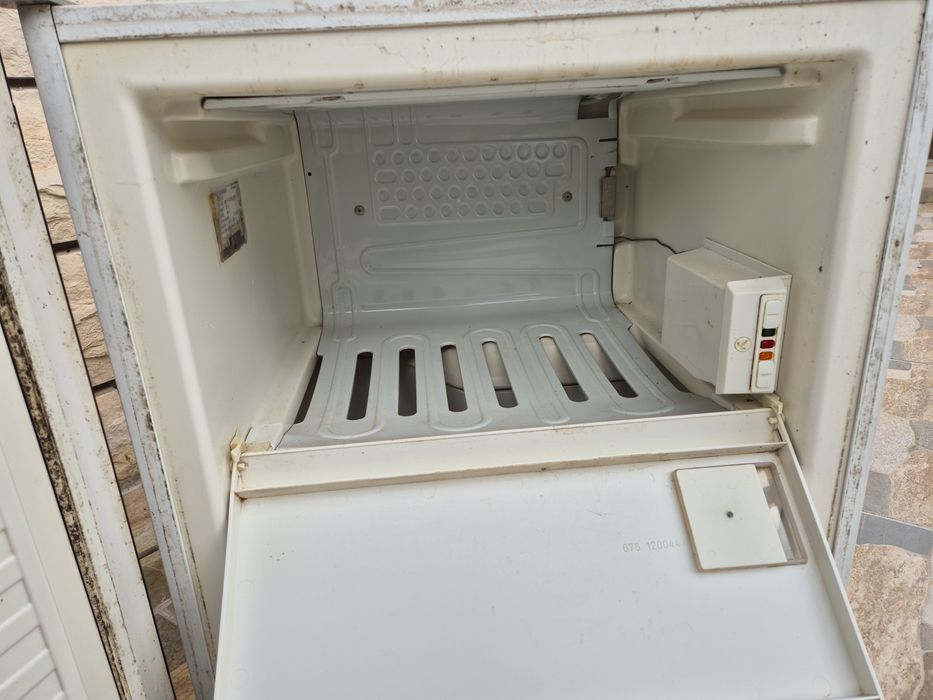 Компактен фризер AEG Arctis 0810 E – Немско качество