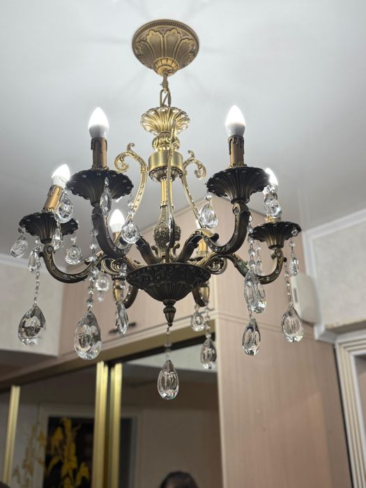 Продам люстры в идельном состоянии