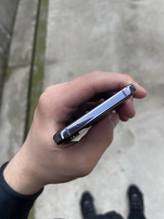 Samsung Galaxy Z-Flip 4 8/256Gb 200$