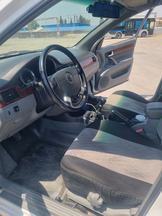 Продается  Lacetti
