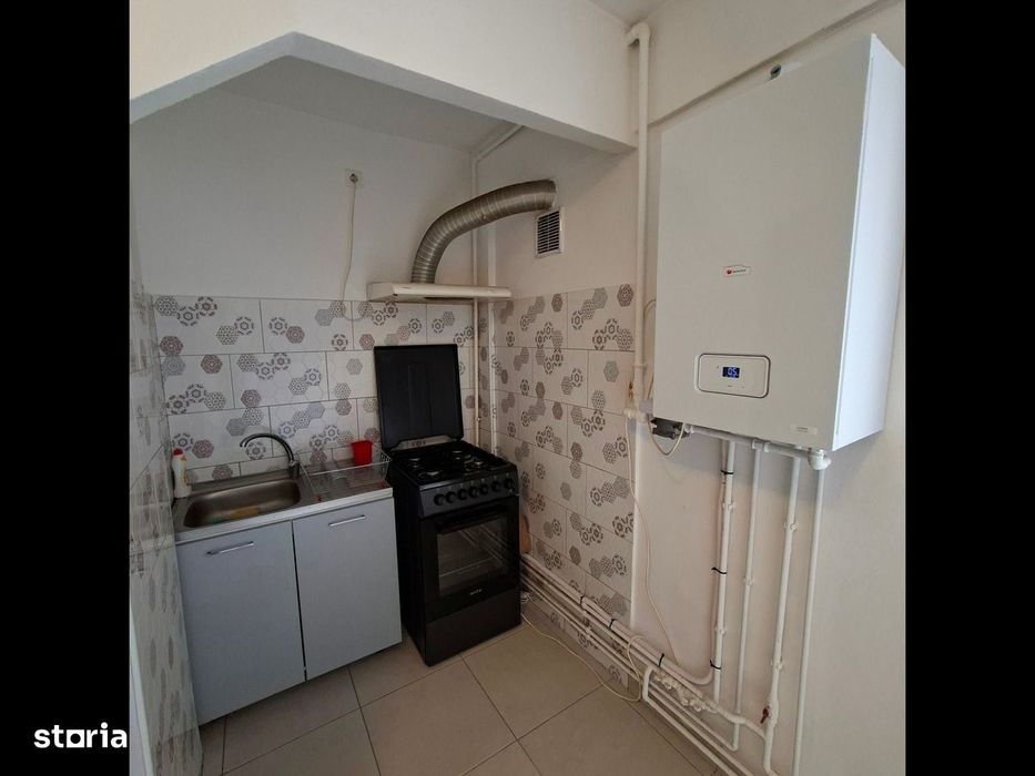 Inchiriez apartament 3 camere/2 băi decomandate în Tudor–Fortuna