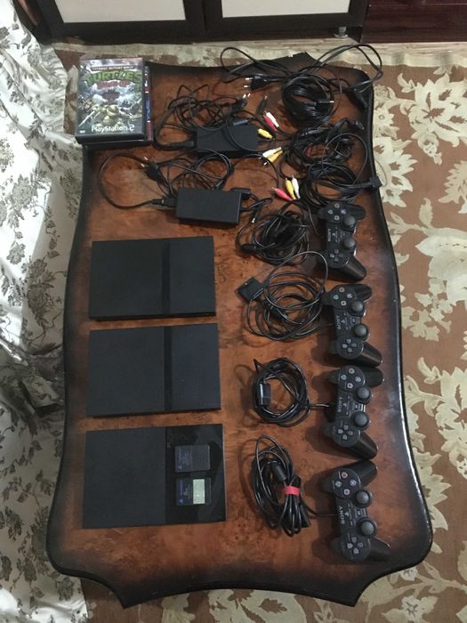 Продам приставку PS2
