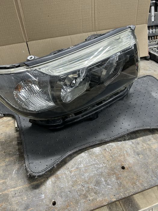 Фары Subaru Forester SG5