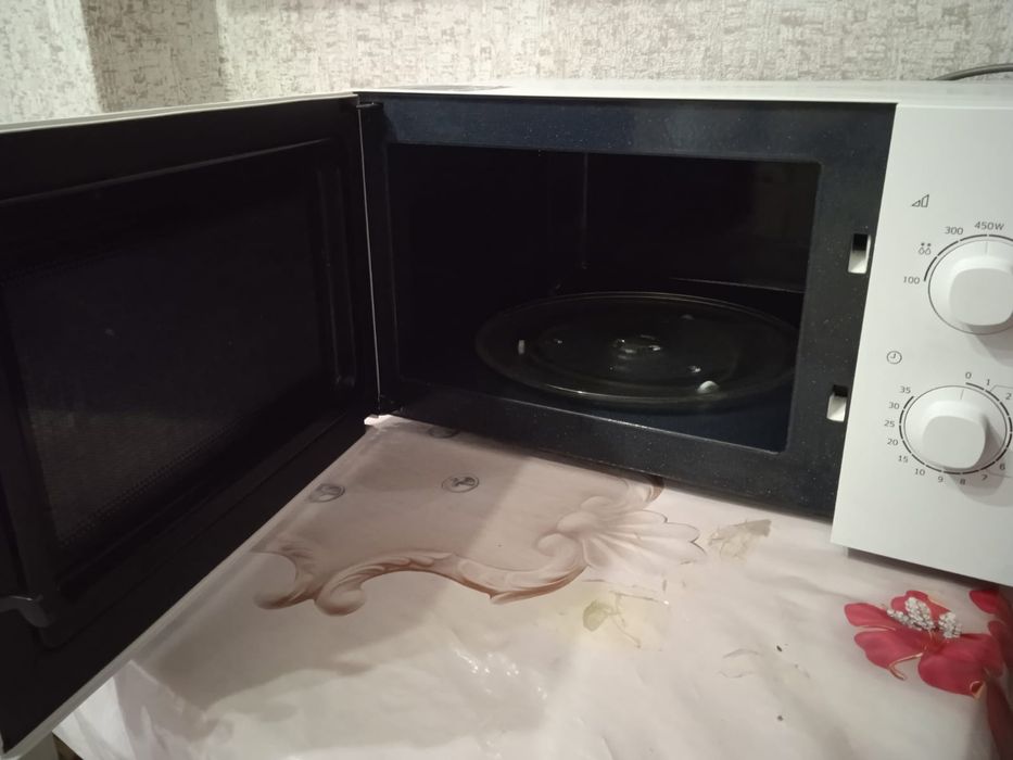 Продам микроволновую печь SAMSUNG