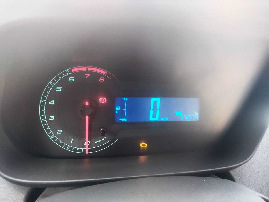 Chevrolet Cobalt sotaman bir qol xaydalgan egasi  o'zimman.