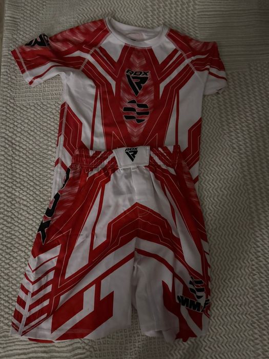 Продаю рашгард рдх осталься только футболка