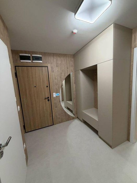 Дава се под наем Тристаен апартамент в София, Полигона - 130 кв.м за 1121.49 € - Снимка #6