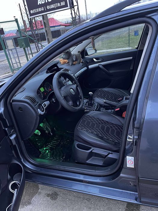 Vand sau schimb skoda octavia 2