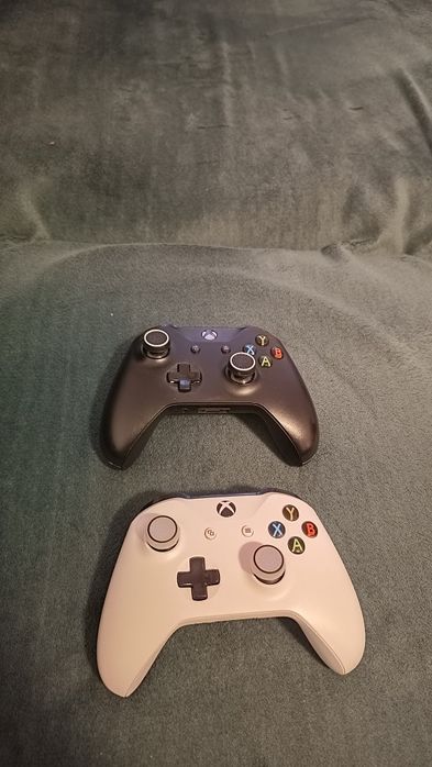 Set 2 controllere Microsoft Xbox one