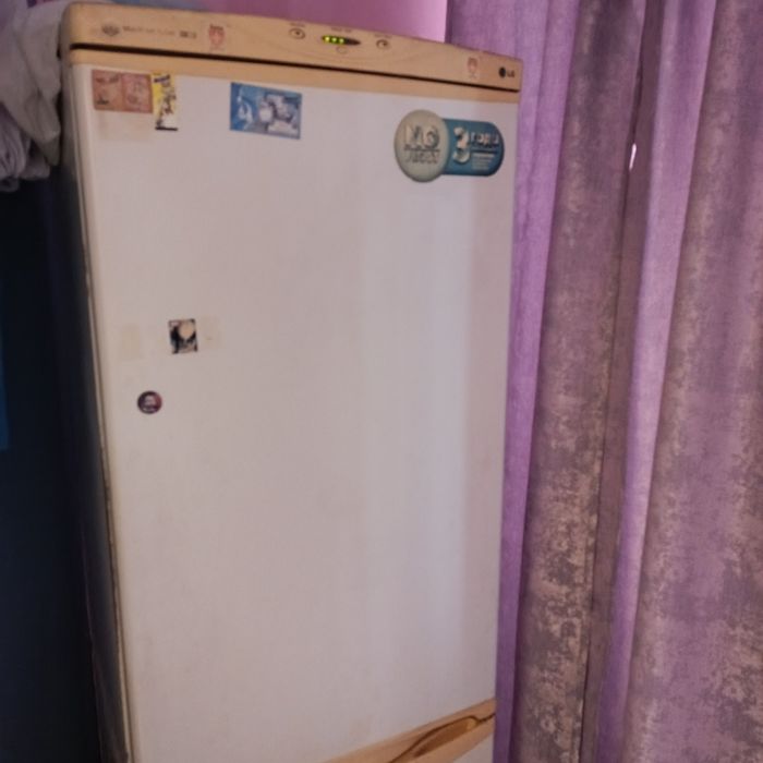 Продам холодильник элджи