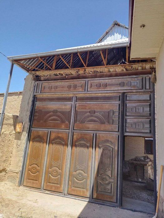 Навоий шахарда ХОВЛИ СОТИЛАДИ,