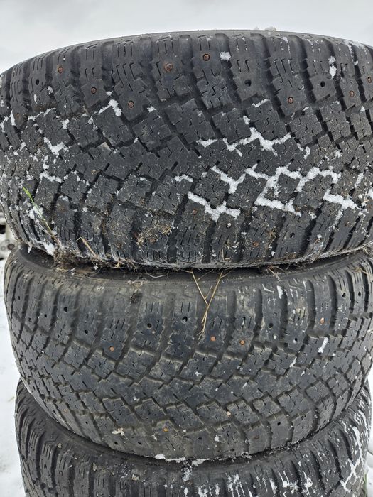 Зимние Покрышки  275/60 R17
