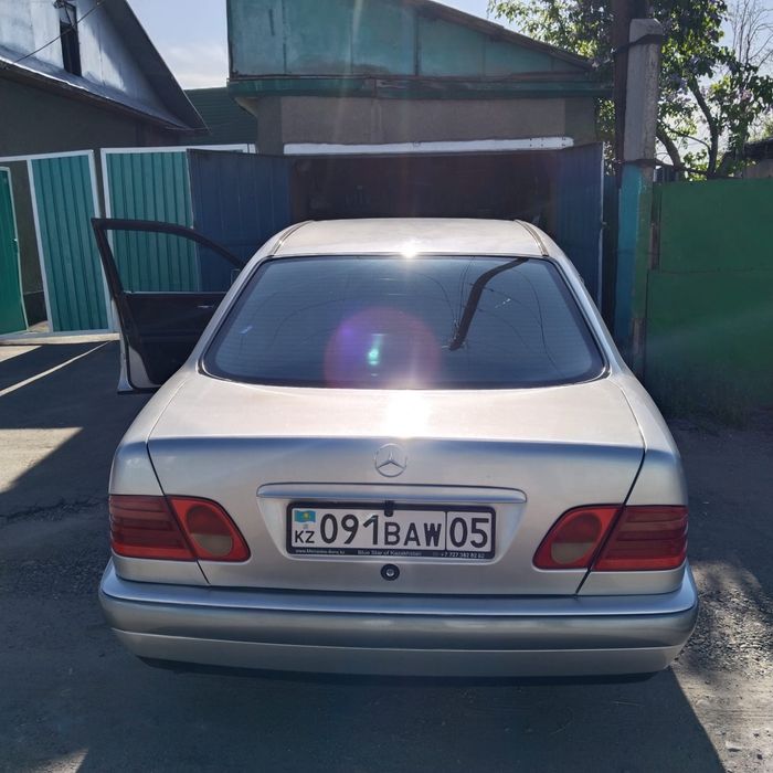 Мерседес w210 в отличном состояние