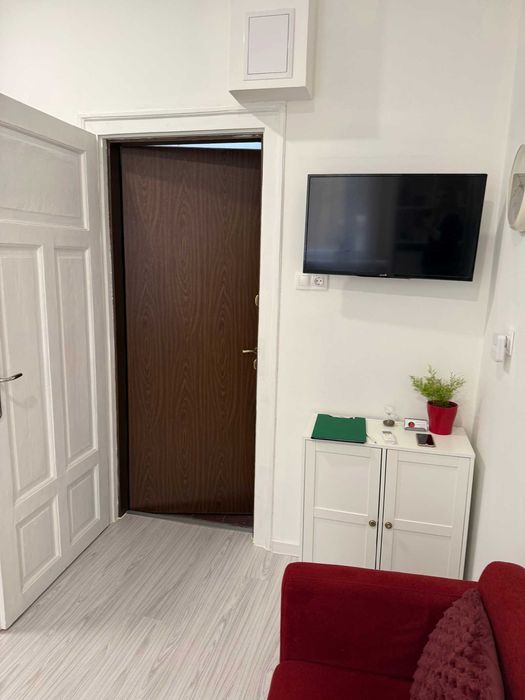 Продава се Офис в София, Център - 22 кв.м за 1227 €/кв.м - Снимка #2