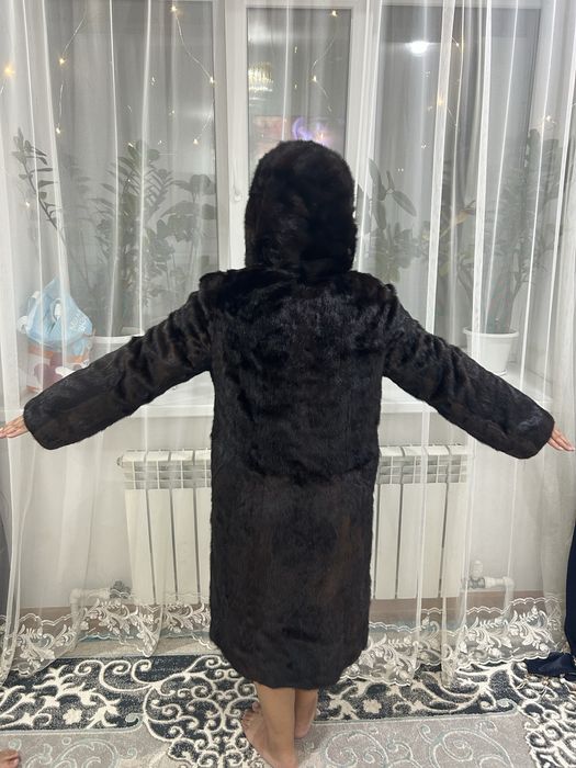 Продам шубу состоение среднее