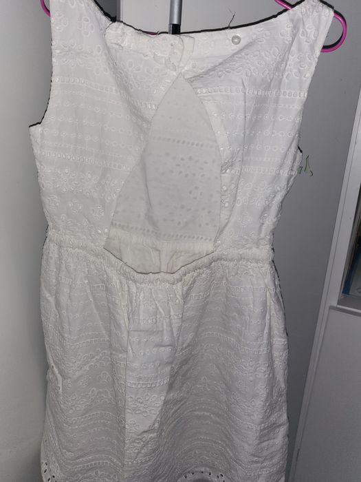 Vând rochite H&M