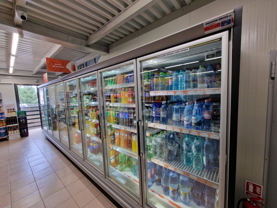Vitrine frigorifice cu montaj gratis