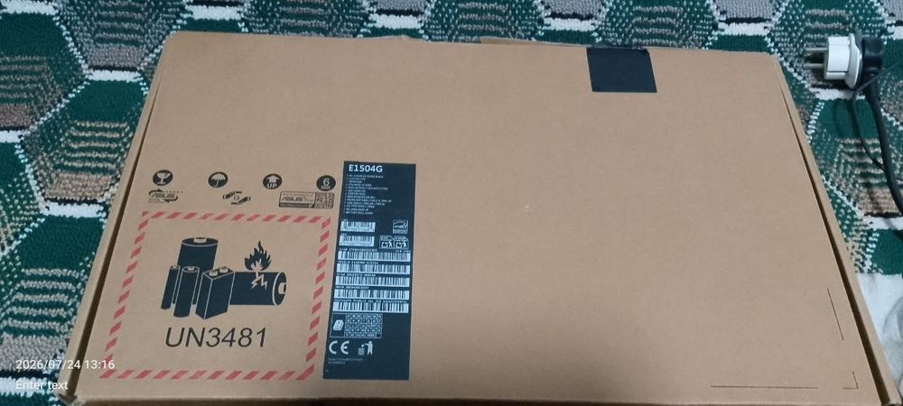 Asus vivobook sotiladi