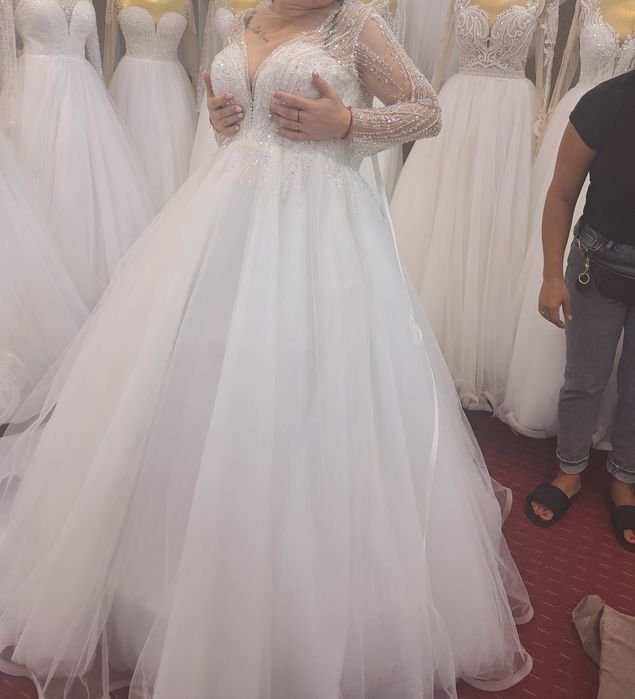 Vând rochie de mireasă