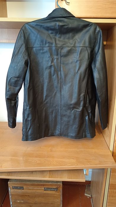 Кожаные куртка пиджак.